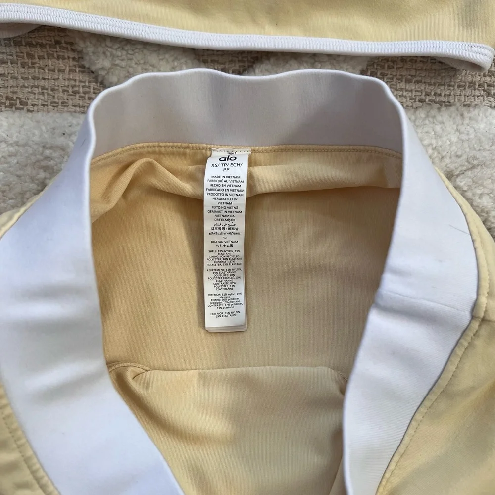 Set! ALO Outfit Streamlined Airbrush Bra Tank XS & skirt XS Warm Butter & White